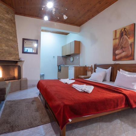 Guesthouse Adonis Като-Лутракі Екстер'єр фото