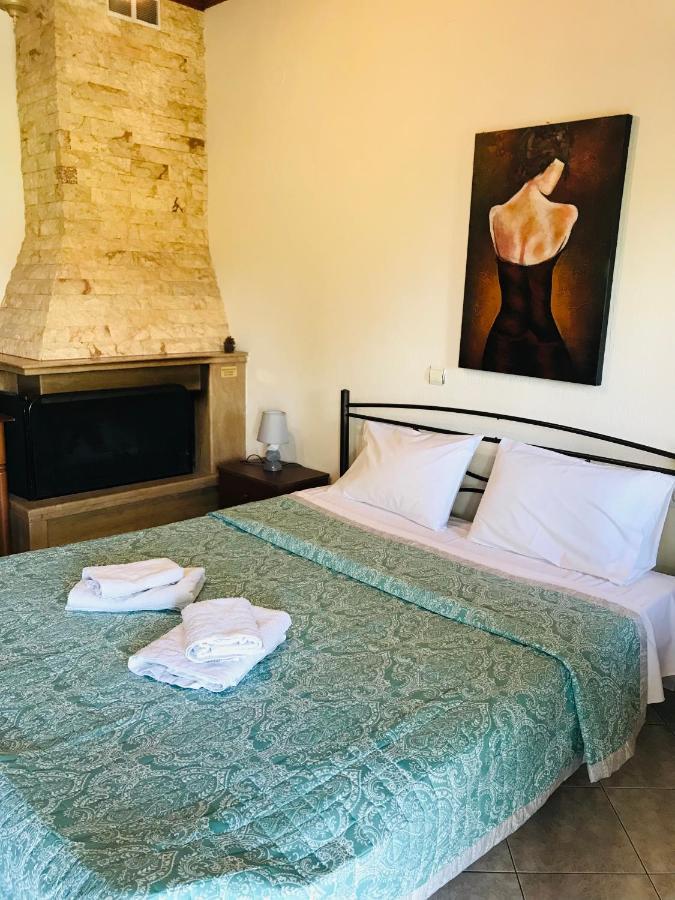 Guesthouse Adonis Като-Лутракі Екстер'єр фото
