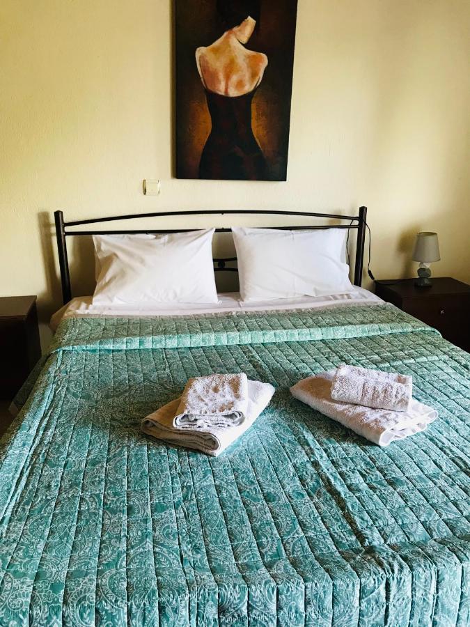 Guesthouse Adonis Като-Лутракі Екстер'єр фото