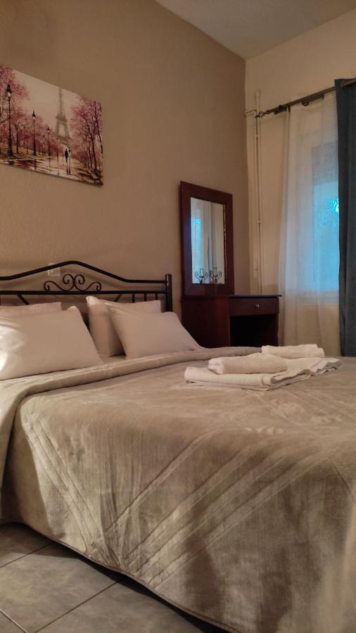 Guesthouse Adonis Като-Лутракі Екстер'єр фото