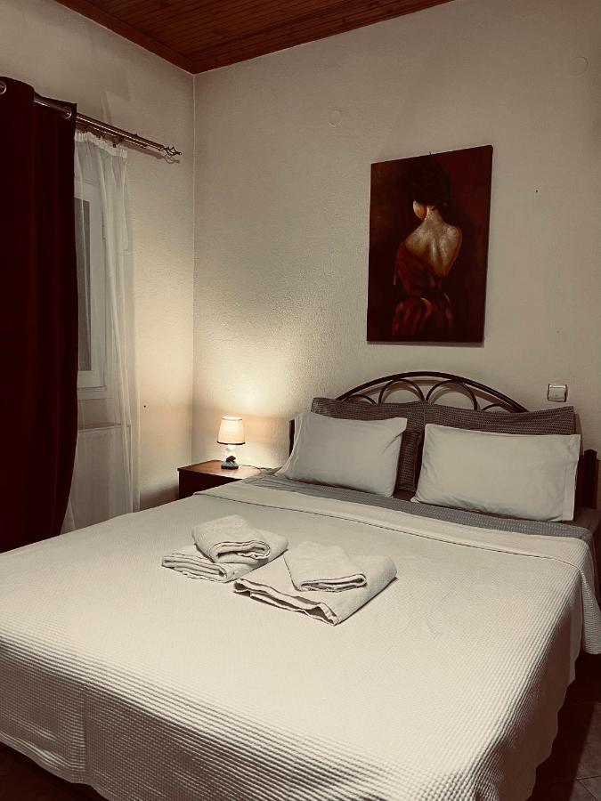 Guesthouse Adonis Като-Лутракі Екстер'єр фото