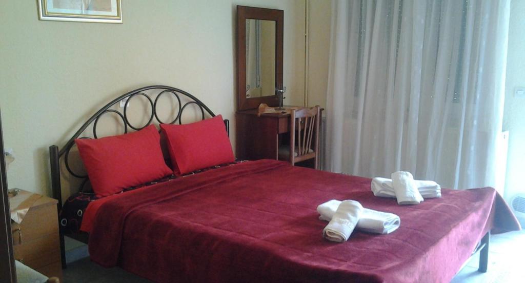 Guesthouse Adonis Като-Лутракі Екстер'єр фото