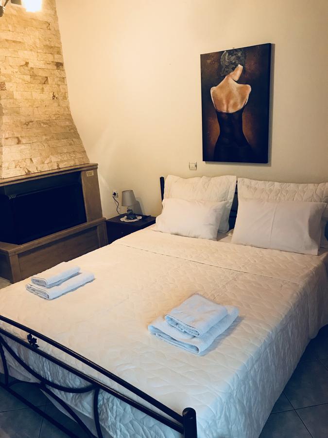 Guesthouse Adonis Като-Лутракі Екстер'єр фото
