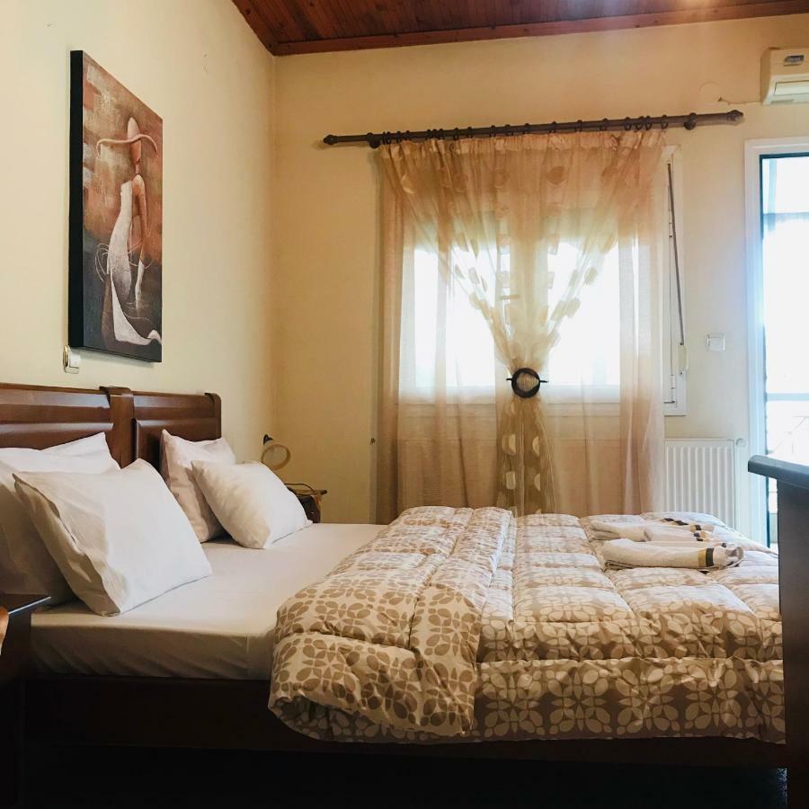 Guesthouse Adonis Като-Лутракі Екстер'єр фото